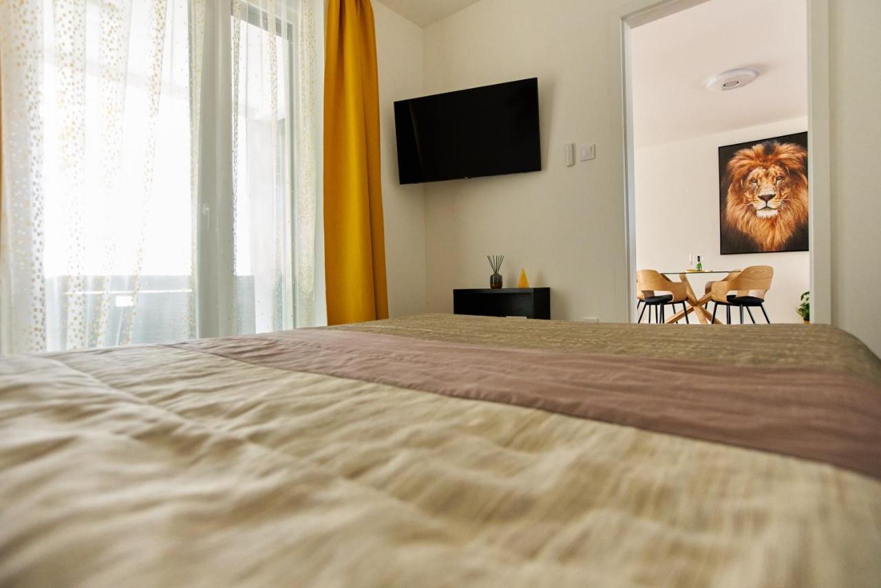Ferienwohnung Starlight Bronze Szeged- Exclusive Exterior foto