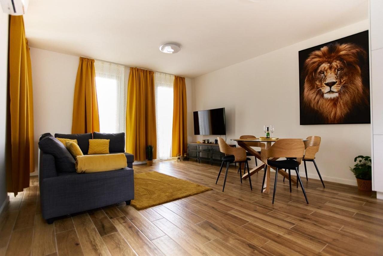 Ferienwohnung Starlight Bronze Szeged- Exclusive Exterior foto