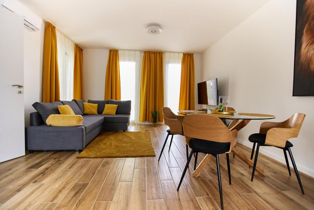 Ferienwohnung Starlight Bronze Szeged- Exclusive Exterior foto